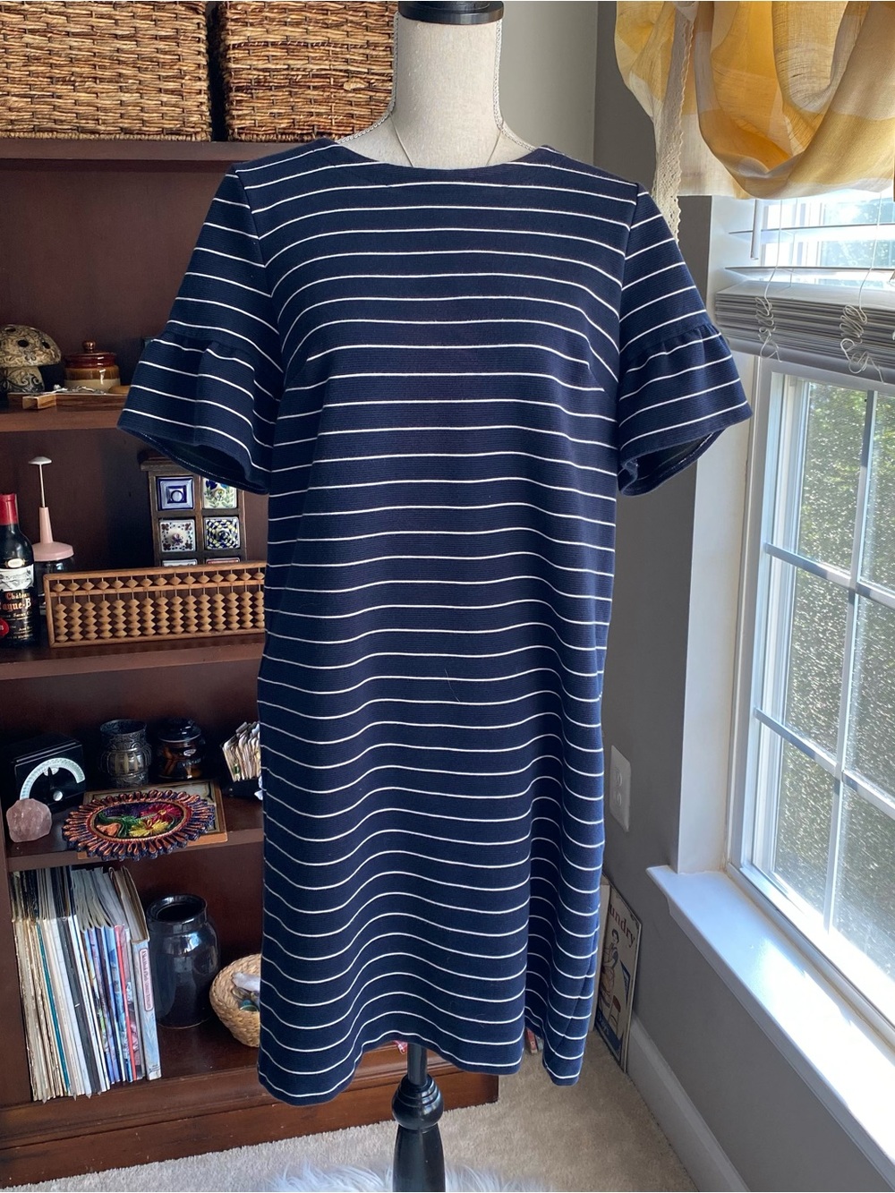 Ann Taylor Loft Navy & White Striped Short Sleeve Shift Dressy Large EUC